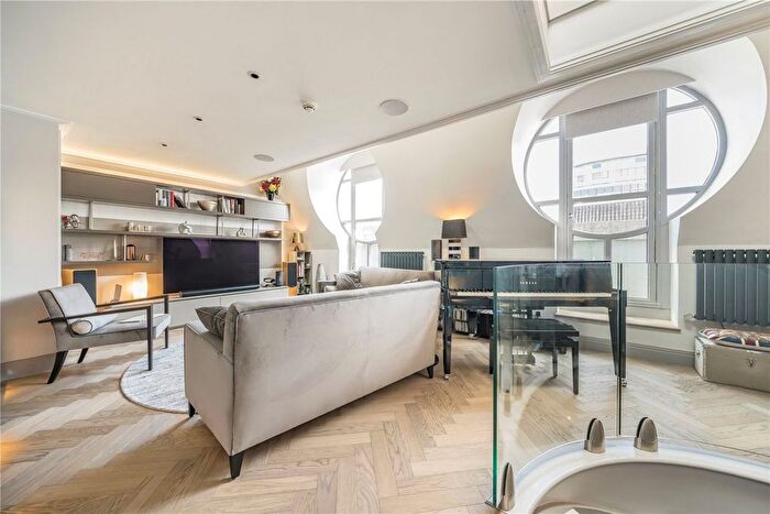 2 Bedroom Flat For Sale In West Block, Southbank, London, SE1