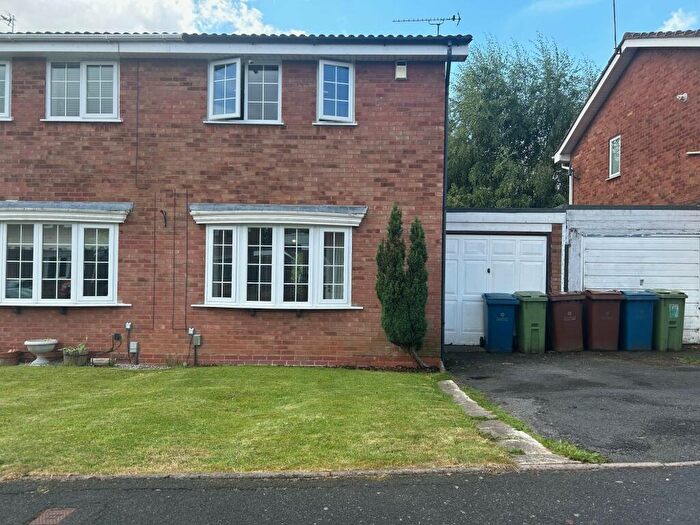 2 Bedroom House To Rent In Beeston Ridge, ST17