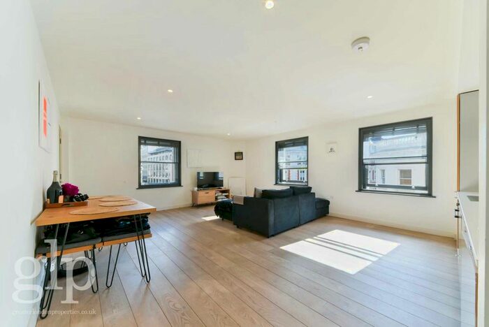 1 Bedroom Flat To Rent In St Martin`S Lane, Covent Garden, WC2N