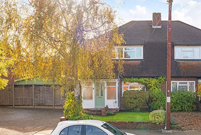 3 Bedroom Semi Detached House For Sale In Eton Road, Orpington, BR6