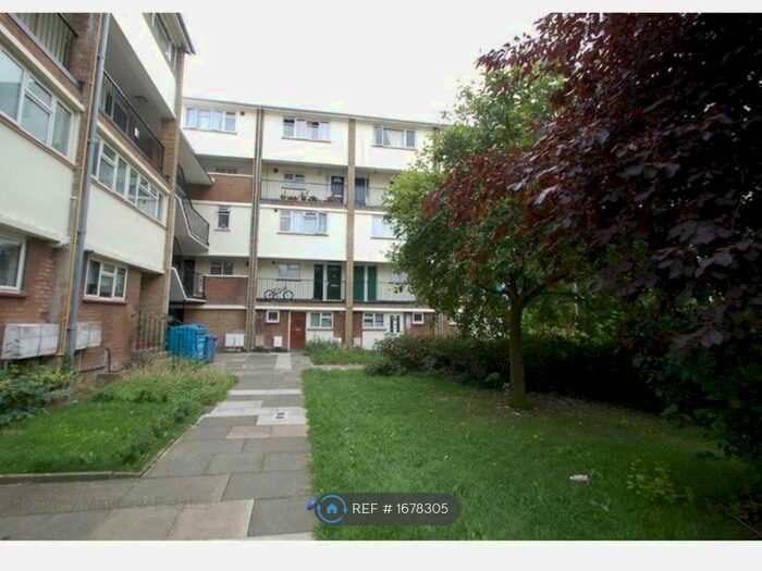 2 Bedroom Flat To Rent In Spring Hills, Harlow, CM20