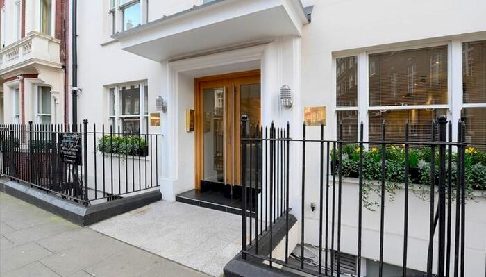 Studio To Rent In Hill Street, Mayfair, London, W1J