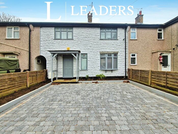 3 Bedroom Terraced House To Rent In Tennyson Avenue, Southend, SS2