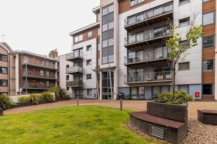 2 Bedroom Flat To Rent In Charlotte Street, Mid Floor, AB25