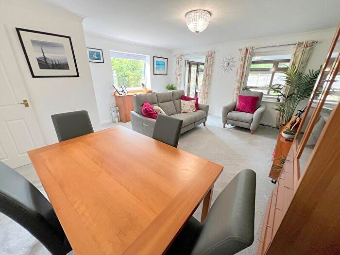 2 Bedroom End Of Terrace House For Sale In Aysha Close, New Milton, Hampshire., BH25