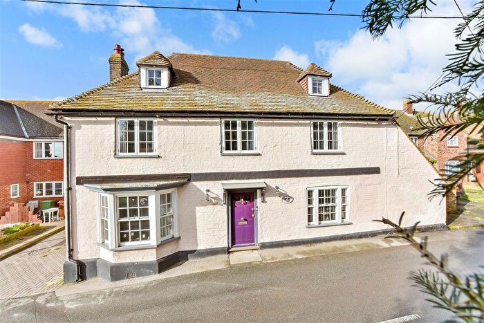 6 Bedroom Detached House For Sale In Stoke Road, Allhallows, Rochester, Kent, ME3