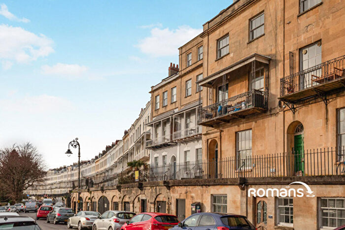 2 Bedroom Flat To Rent In Royal York Crescent, Clifton, Bristol, BS8