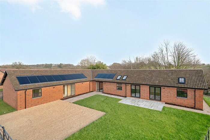 4 Bedroom Barn Conversion For Sale In Mill Lane, Misterton, Crewkerne, TA18