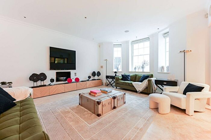 2 Bedroom Flat To Rent In St Georges Square, Pimlico, London, SW1V