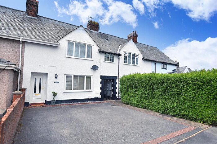 2 Bedroom House For Sale In Ael Y Bryn, Wrexham, LL11