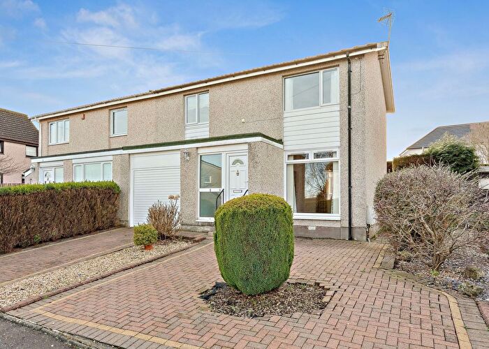 3 Bedroom Semi Detached House For Sale In Brucefield Crescent, Clackmannan, FK10