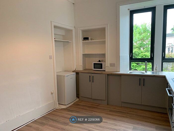 1 Bedroom Flat To Rent In Newlands Road, Glasgow, G44