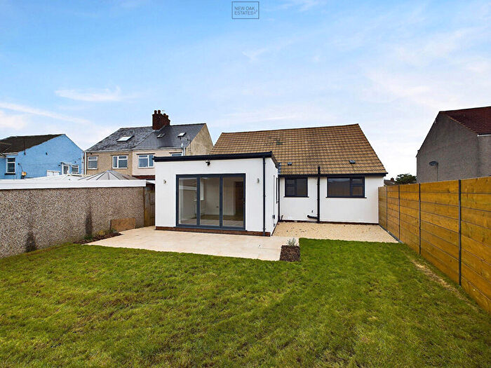 2 Bedroom Bungalow To Rent In Chesterfield Road, North Wingfield, S42