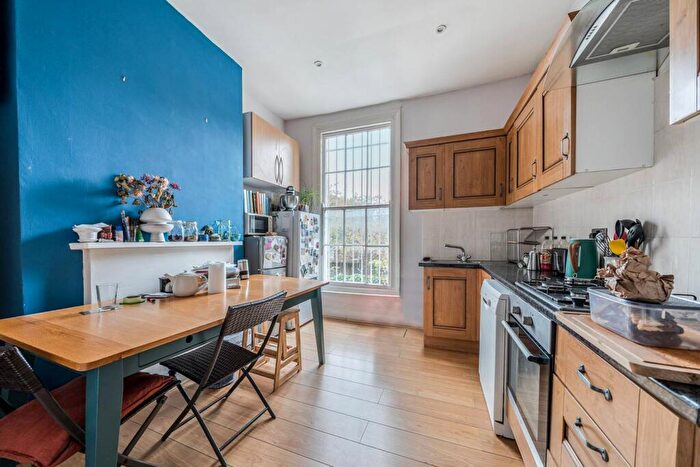 2 Bedroom Flat To Rent In Highbury Park, Highbury, London, N5