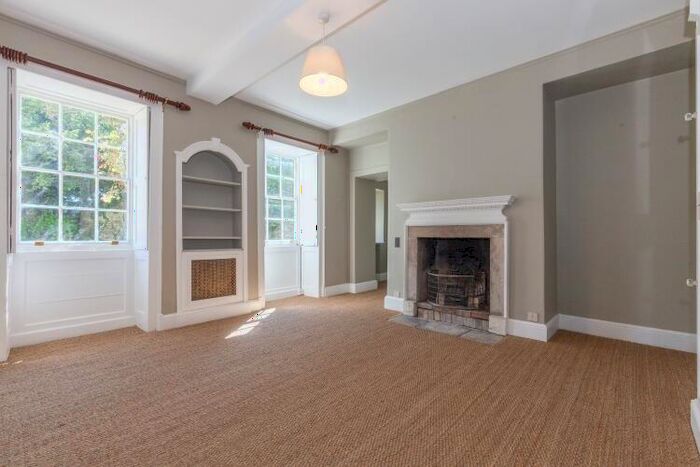 7 Bedroom Detached House To Rent In Stonesfield, OX29