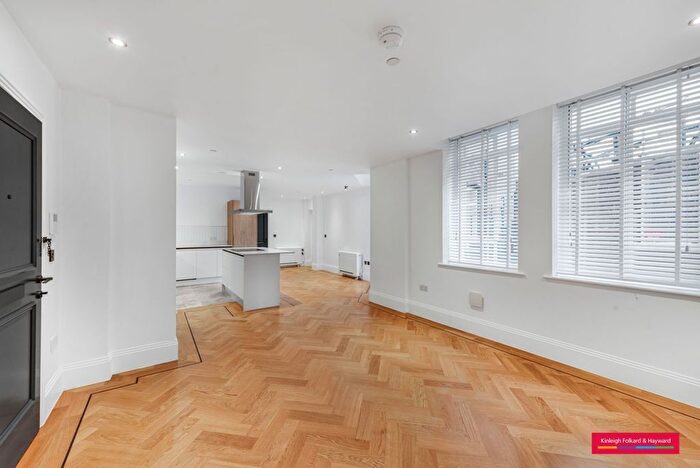 2 Bedroom Flat To Rent In Oakwood Court, London, W14