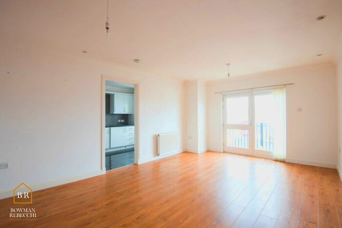 2 Bedroom Flat To Rent In James Watt Way, Greenock, Greenock, PA15