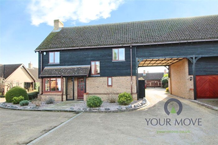 5 Bedroom Link Detached House For Sale In Keeley Farm Court, Wootton, Bedford, Bedfordshire, MK43