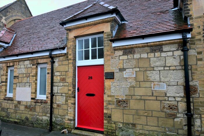 1 Bedroom Flat To Rent In South Street, Ventnor, PO38