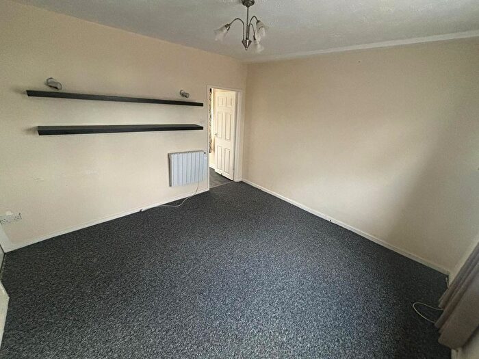 1 Bedroom Flat To Rent In Hednesford Road, Cannock, WS11