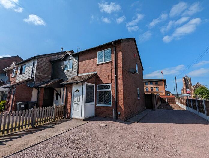 2 Bedroom End Of Terrace House To Rent In Old Postway, Birmingham, B19