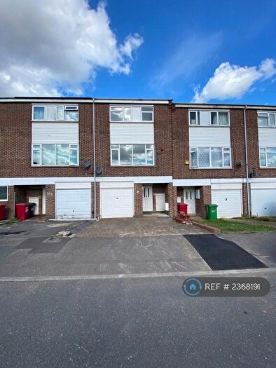 4 Bedroom Terraced House To Rent In Weekes Drive, Slough, SL1