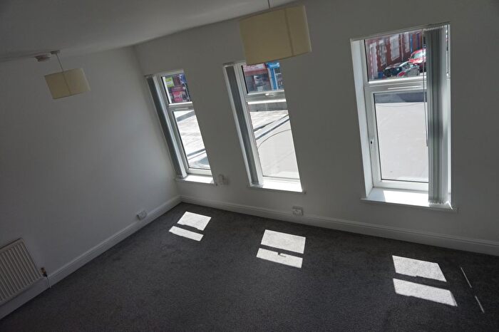 2 Bedroom Flat To Rent In Whitchurch Road, Cardiff, CF14