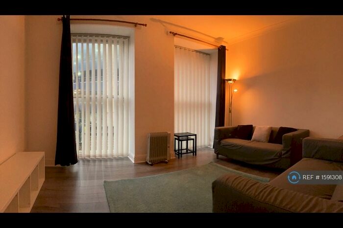 2 Bedroom Flat To Rent In Bank Street, Dundee, DD1