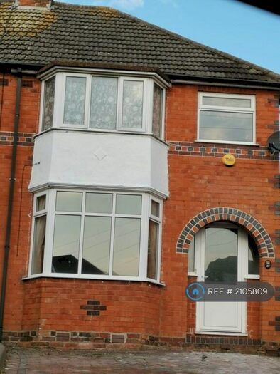 3 Bedroom Semi-Detached House To Rent In Ryde Park Road, Rednal, Birmingham, B45