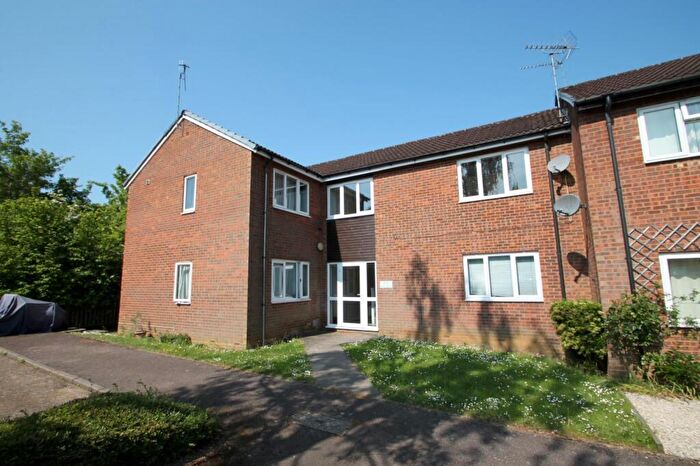 Studio To Rent In Wheat Close, Sandridge, St. Albans, AL4