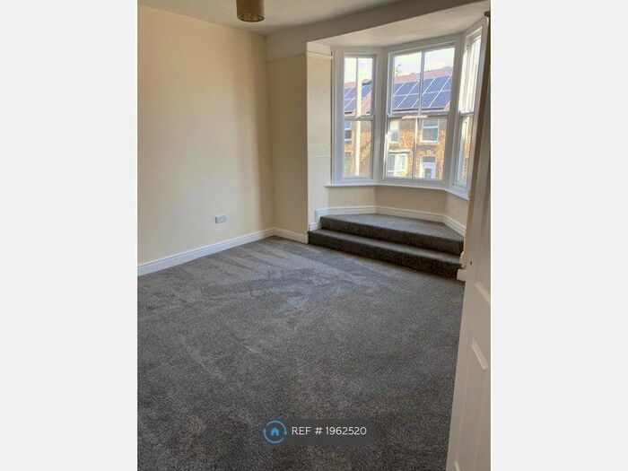 3 Bedroom Flat To Rent In Liverpool House, Ffynyngroyw, CH8