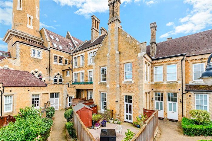 2 Bedroom Terraced House For Sale In Chapel Drive, Dartford, Kent, DA2