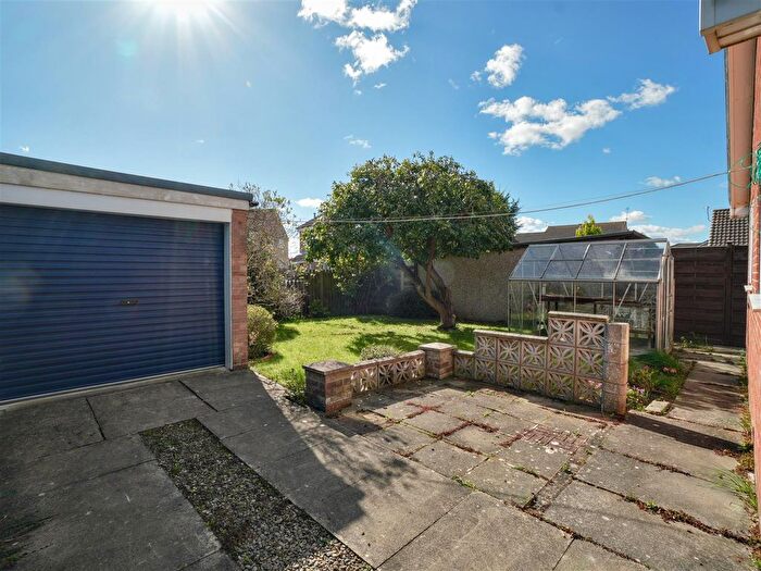 2 Bedroom Detached Bungalow For Sale In Barley View, Wigginton, York, YO32