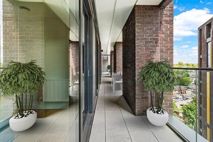 2 Bedroom Apartment To Rent In Station Road, London, SE13