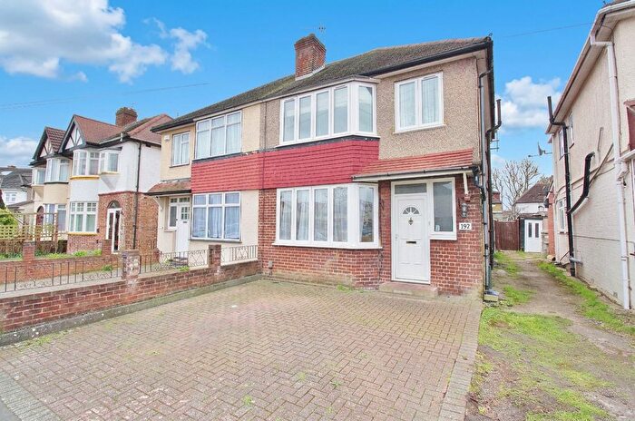 3 Bedroom Semi Detached House For Sale In Ellerdine Road, Hounslow, TW3