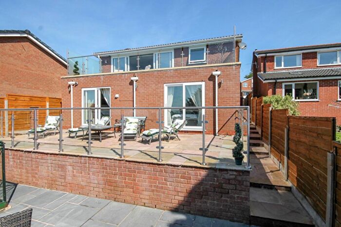 3 Bedroom Detached House For Sale In Horseshoe Lane, Bolton, BL7