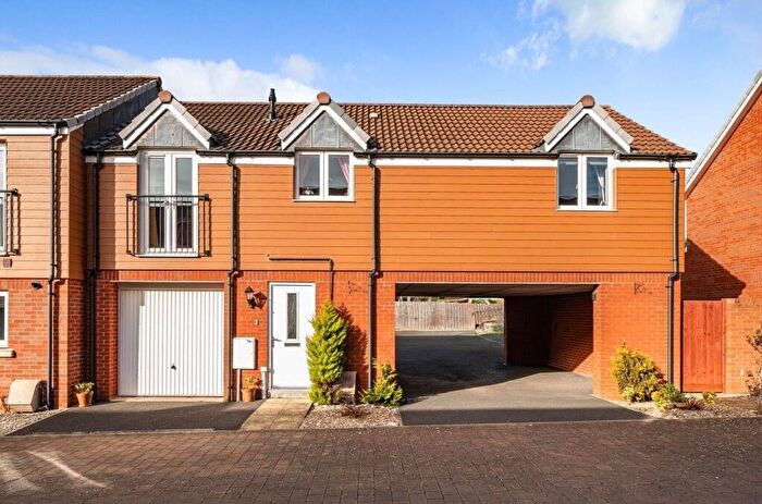 2 Bedroom Maisonette For Sale In Hood Drive, Exeter, EX2