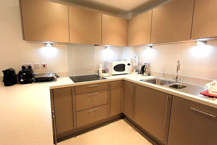 1 Bedroom Flat To Rent In Kingfisher Heights, Waterside Way, Tottenham Hale, N17