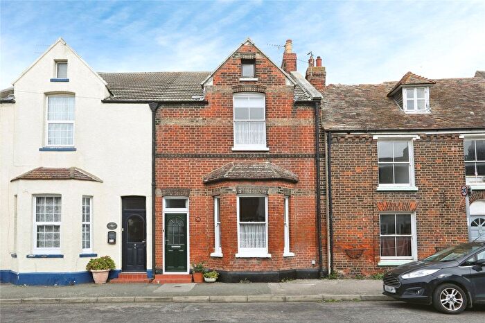 4 Bedroom Terraced House For Sale In High Street, Queenborough, Kent, ME11