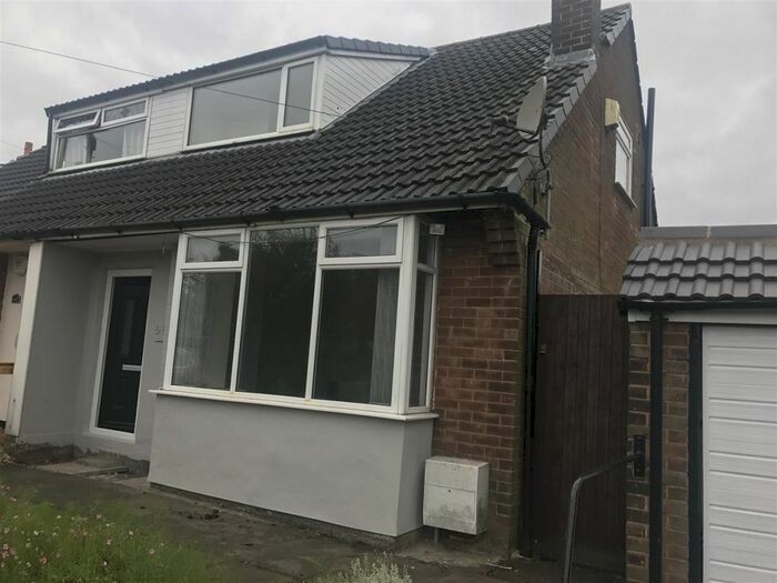 3 Bedroom Bungalow To Rent In Torridon Road, Bolton, BL2