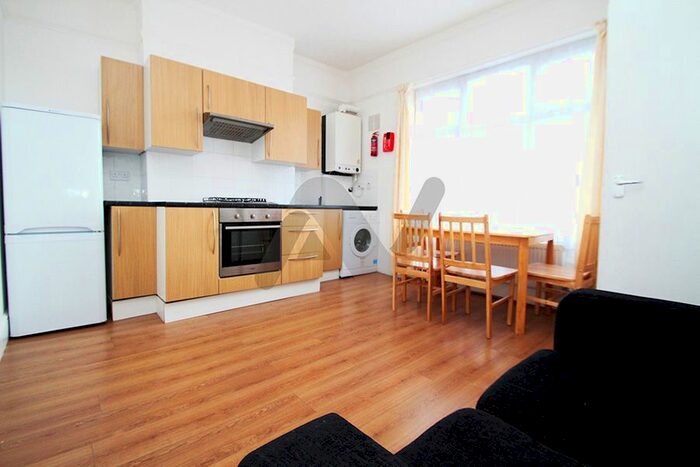 2 Bedroom Flat To Rent In Cavendish Road, London, N4