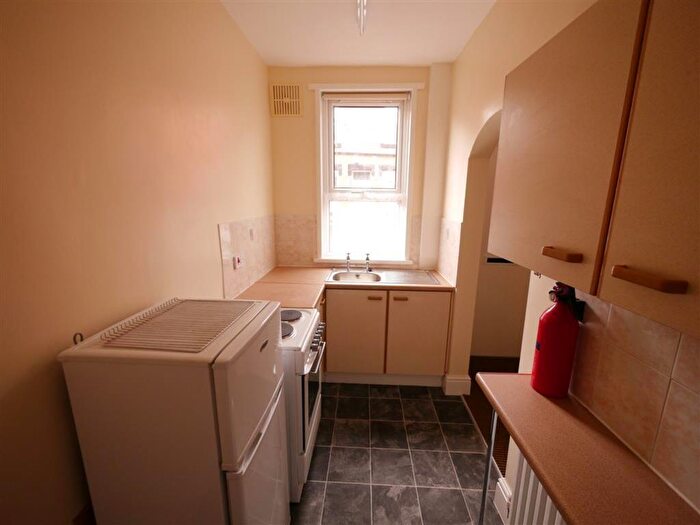 2 Bedroom Terraced House To Rent In Harold Mount, Leeds, LS6