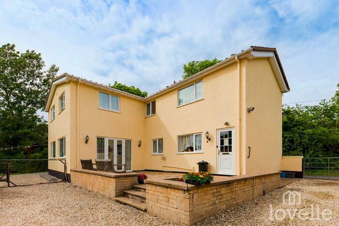 4 Bedroom Detached House For Sale In South End, Goxhill, DN19