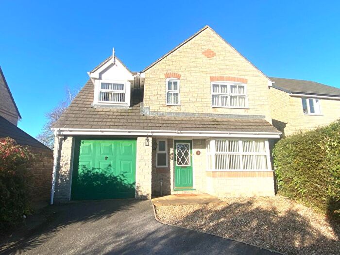 4 Bedroom Detached House For Sale In Mellanby Close, Street, BA16
