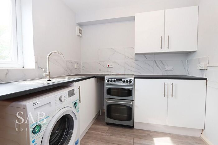 Studio To Rent In Redford Close, Feltham, TW13