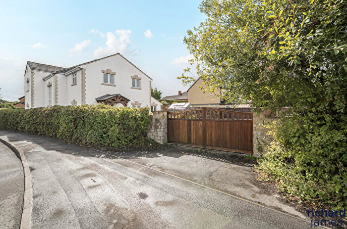 5 Bedroom Detached House For Sale In Old Shaw Lane, Swindon, SN5