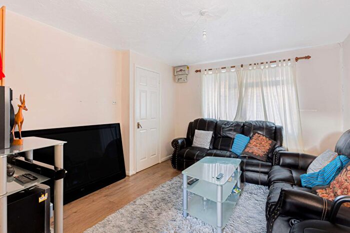 3 Bedroom Terraced House To Rent In Ground Lane, Hatfield, AL10