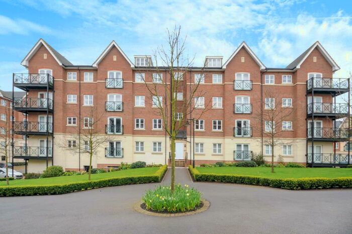2 Bedroom Apartment To Rent In Viridian Square, Aylesbury, HP21