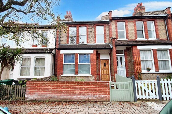 2 Bedroom Flat To Rent In Blandford Road, Beckenham, BR3