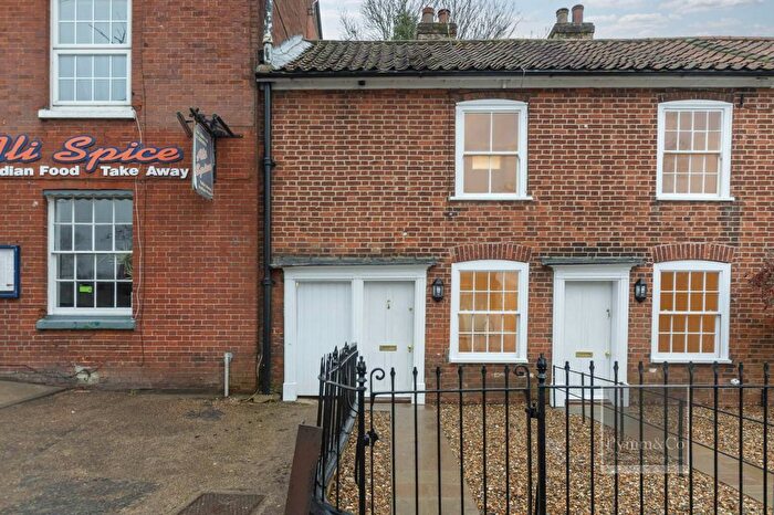 2 Bedroom Terraced House For Sale In High Street, Coltishall, NR12